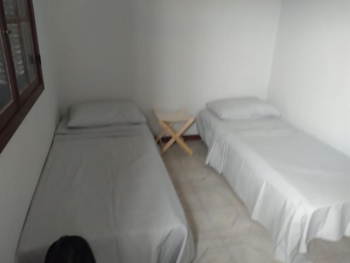 Casa Agradavel Com 3 Suites Em Condominio A 150 Metros Da Holiday home
