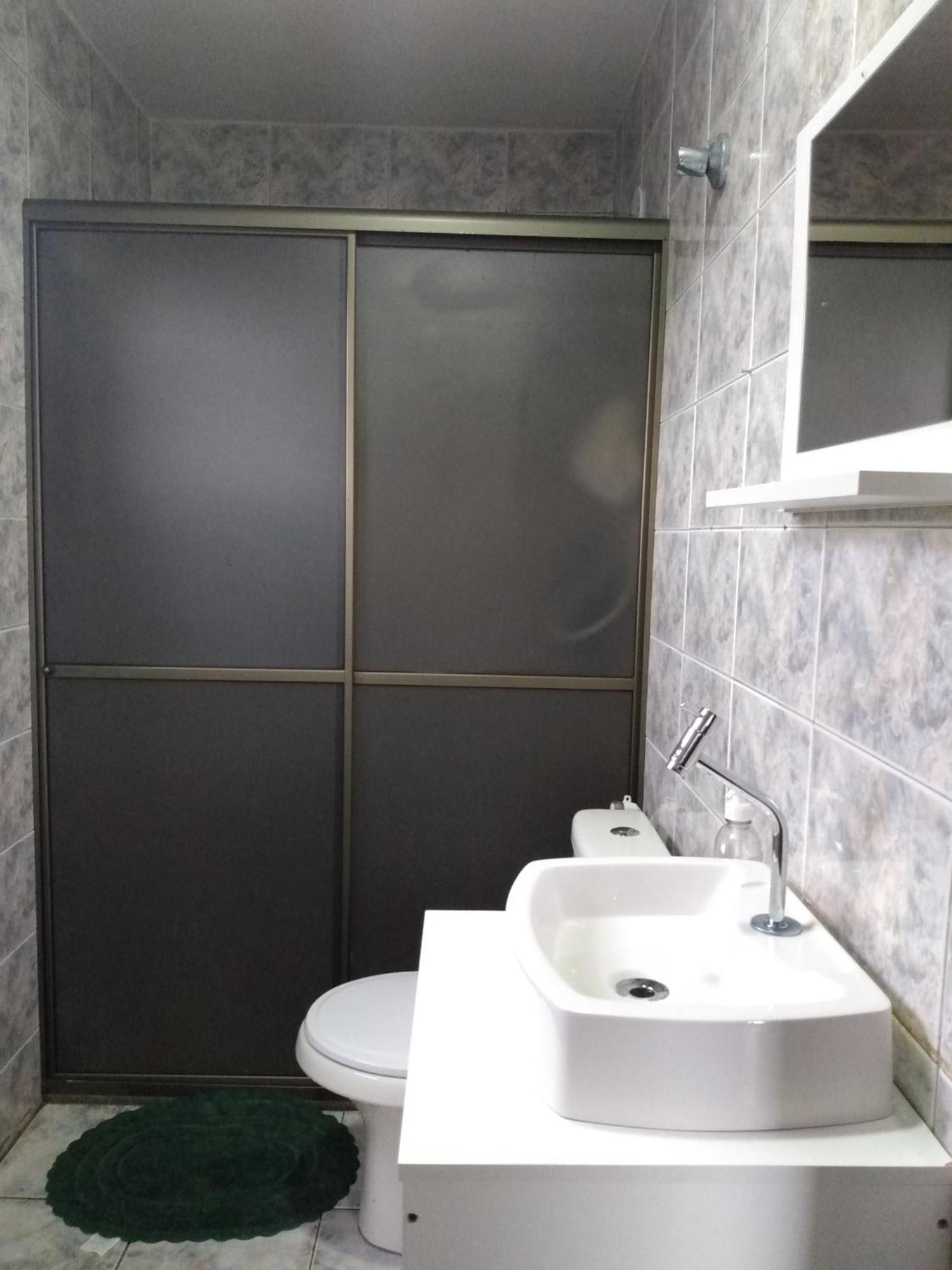 Casa Agradavel Com 3 Suites Em Condominio A 150 Metros Da *